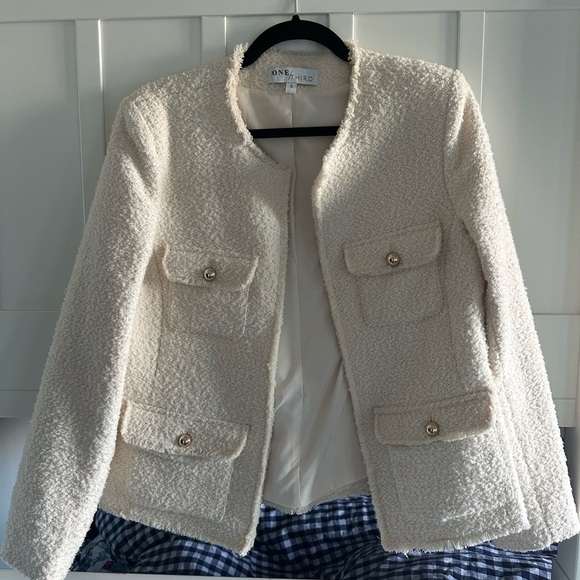 Shop one/third cream blazer in size small. Jacket 18 - Picture 5 of 9